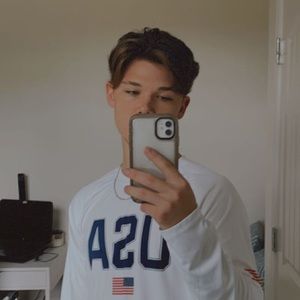 Meet your Posher, Conner